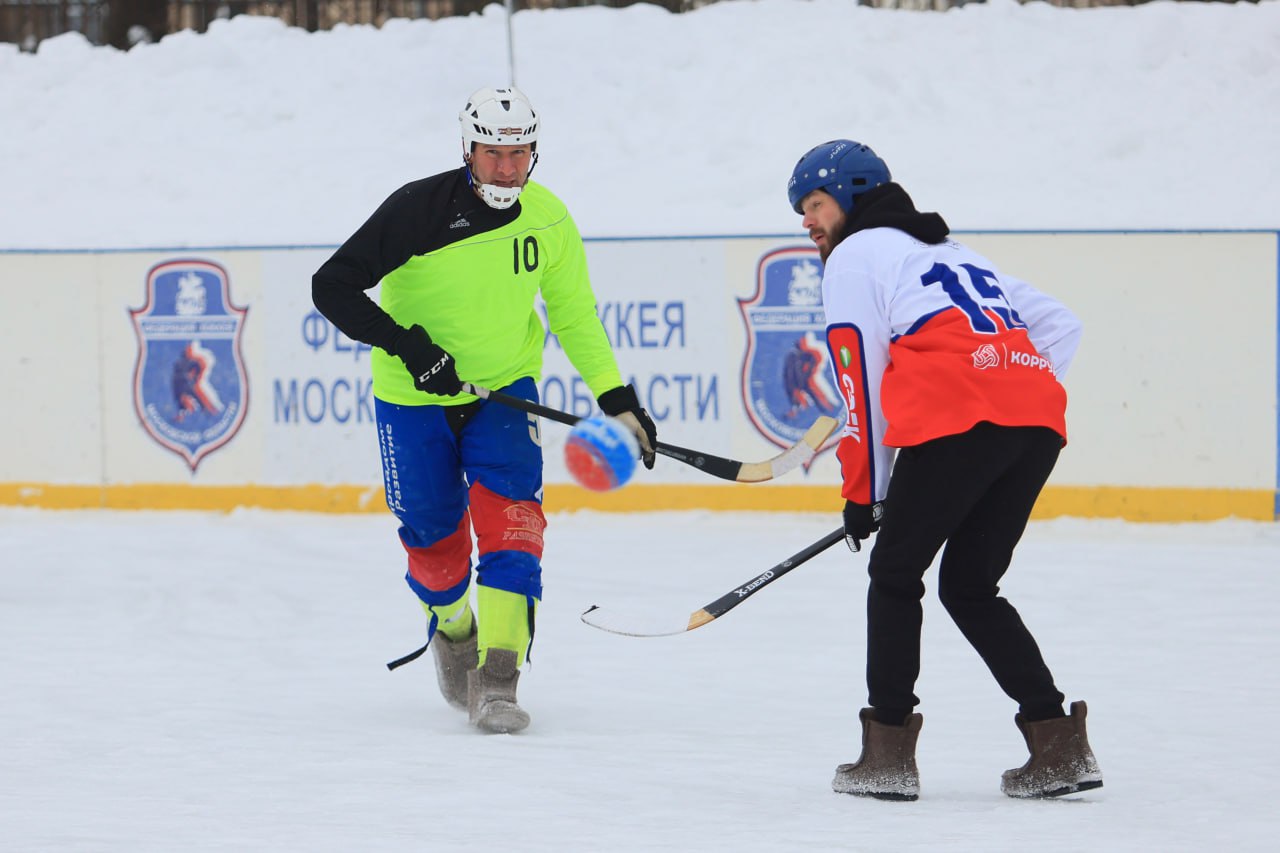 В День защитника Отечества в Королёве прошёл традиционный турнир по хоккею в валенках