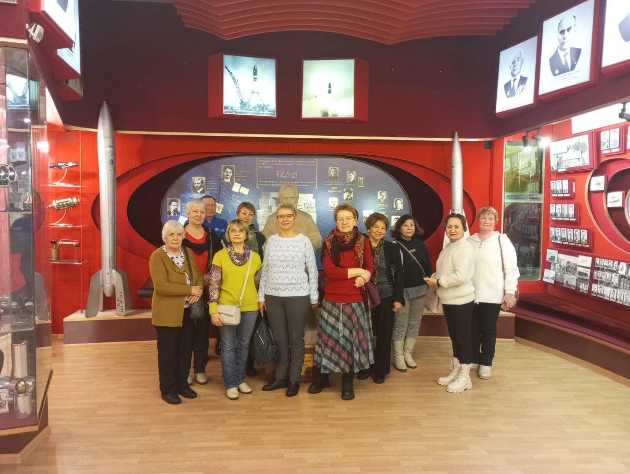 В Королёве участники клуба «Активное долголетие» посетили музей Ракетно-космической корпорации «Энергия»